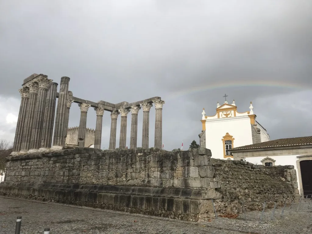 Évora
